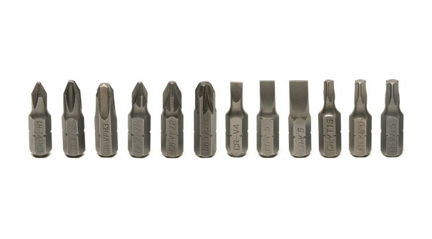 Викрутка MASTERTOOL з реверсом 12-в-1 PH1-2-3/PZ1-2-3/SL4-5-6/T15-20-25 25 мм магнітний тримач 40-0518 25329 фото